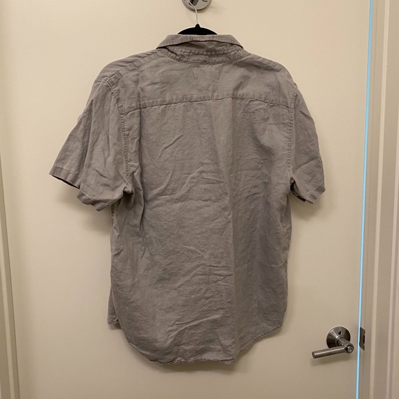 Everlane Linen Button Down - Picture 3 of 3